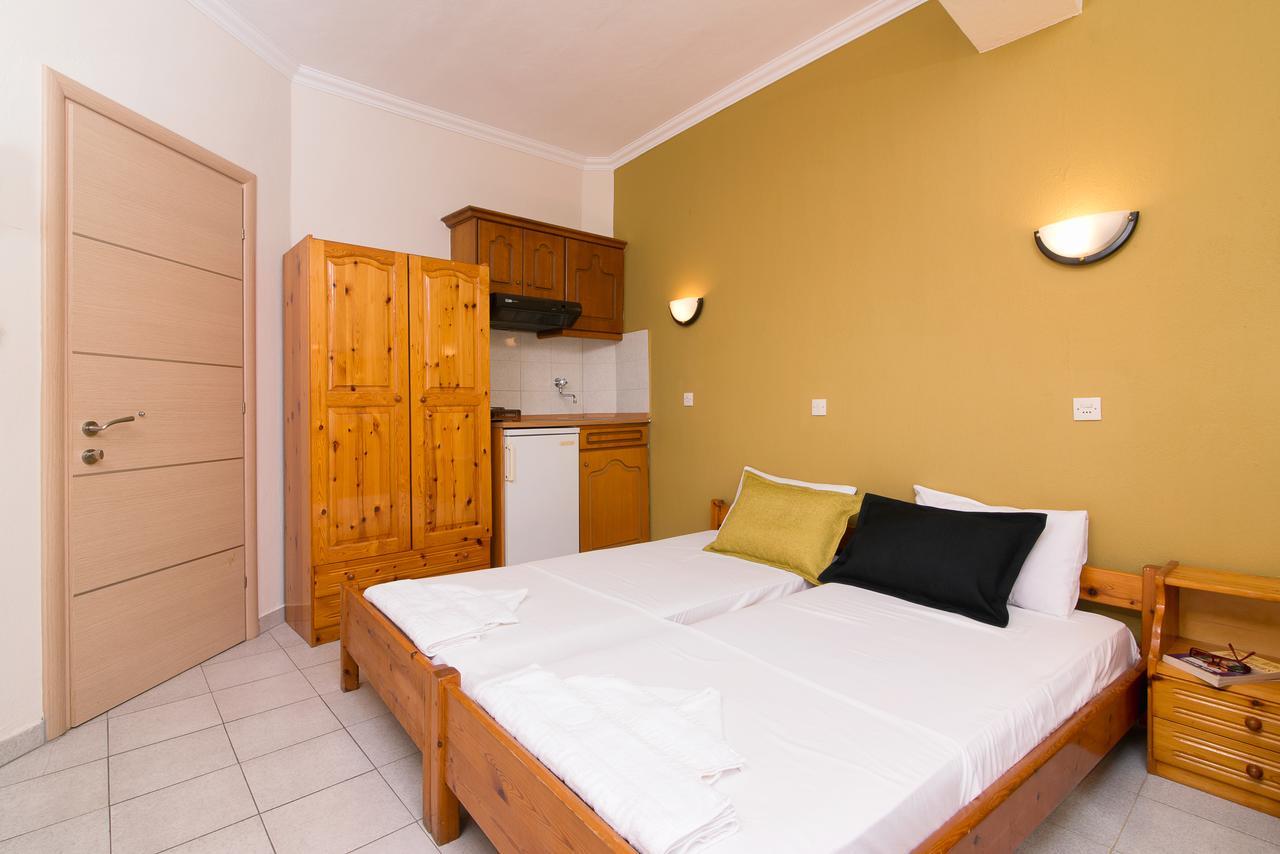 Villa Oasis Limenaria  Exteriör bild